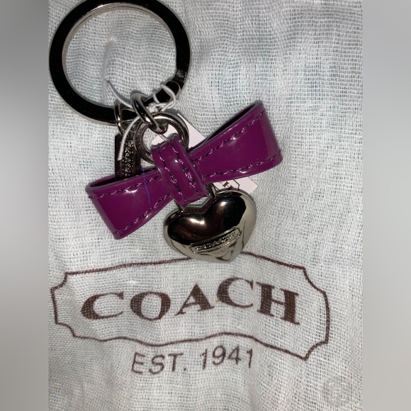 Authentic Coach Heart Bow Key Chain - Picture 4 of 4